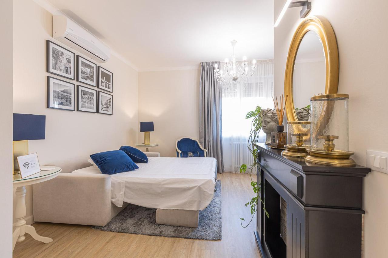 Crys: Apartments, Holiday, Business, Blu Verona Eksteriør billede