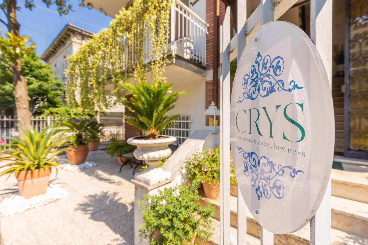 Crys: Apartments, Holiday, Business, Blu Verona Eksteriør billede