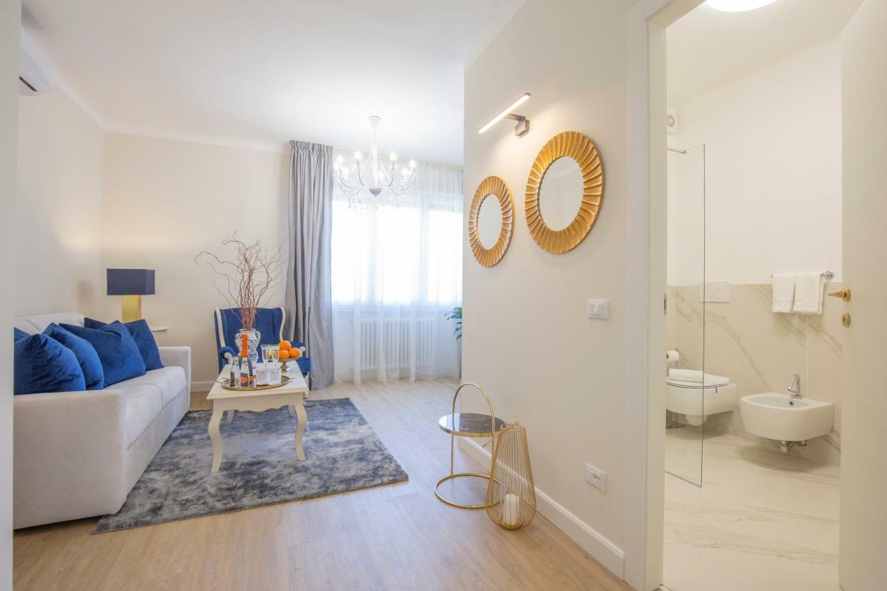 Crys: Apartments, Holiday, Business, Blu Verona Eksteriør billede