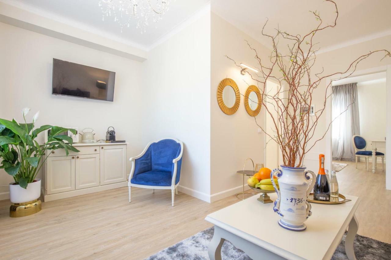 Crys: Apartments, Holiday, Business, Blu Verona Eksteriør billede